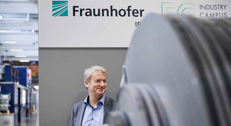 Niels König, Projektkoordinator vom Fraunhofer IPT, setzt bei der Entwicklung von 5G-Anwendungen auf die enge Zusammenarbeit mit der Industrie. 