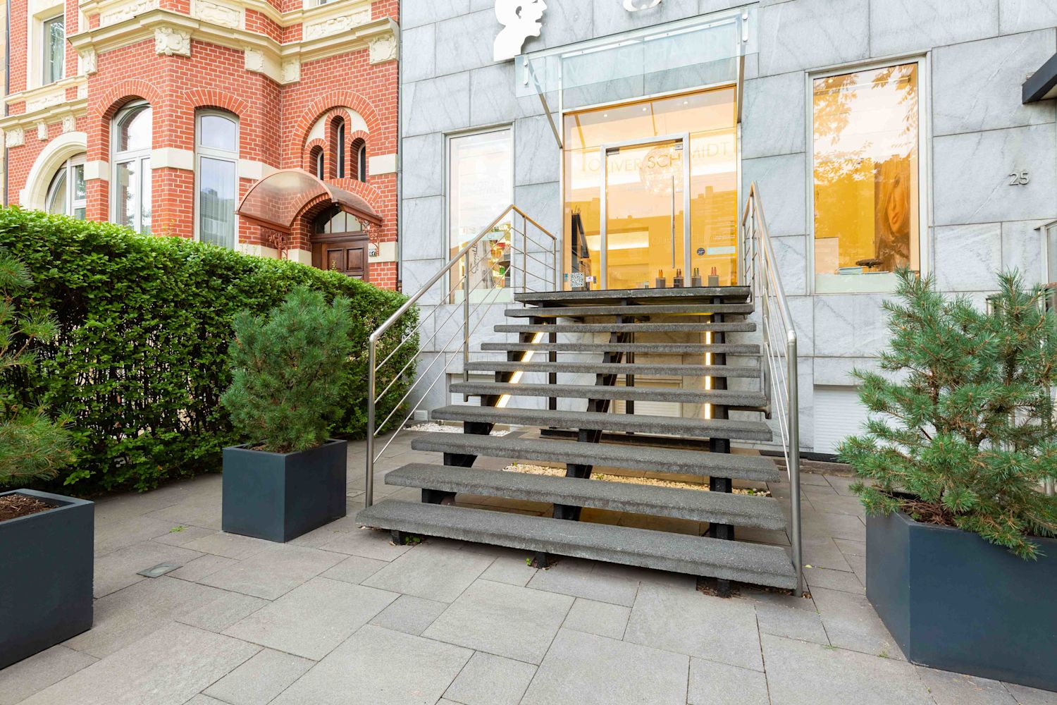 Oliver Schmidt Hairdesign Uhlandstrasse 25 Douglas Beauty Booking