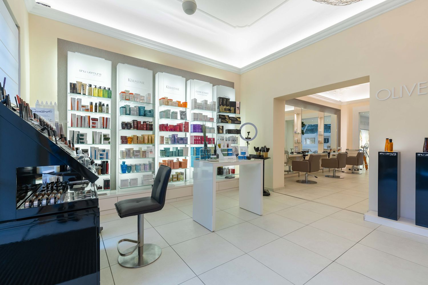Oliver Schmidt Hairdesign Uhlandstrasse 25 Douglas Beauty Booking