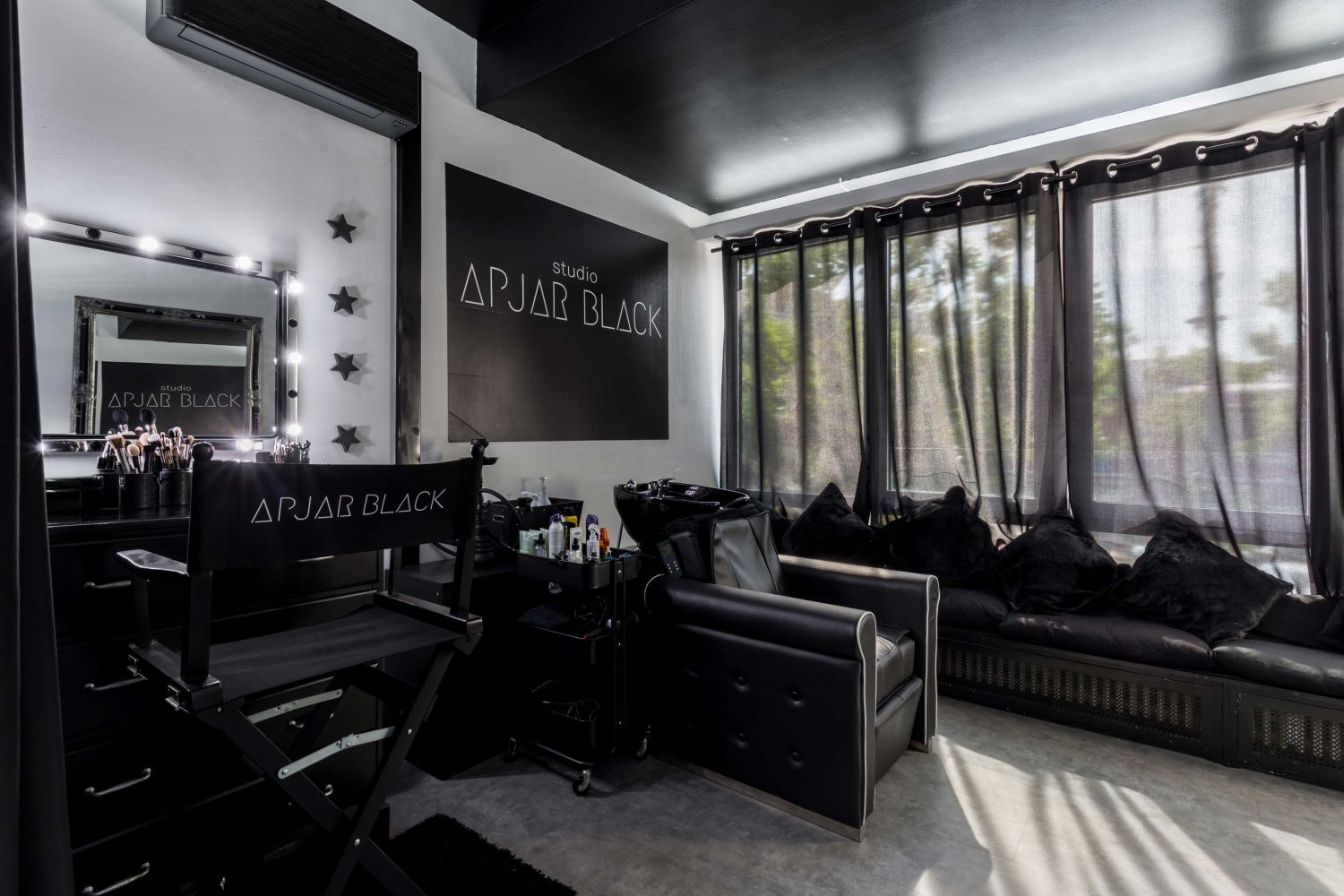Studio Apjar Black Douglas Beauty Booking
