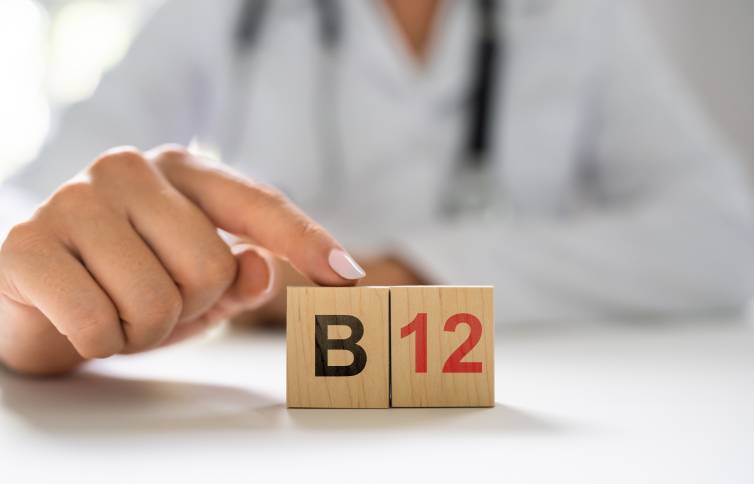 vitamina b12 para qué sirve interna