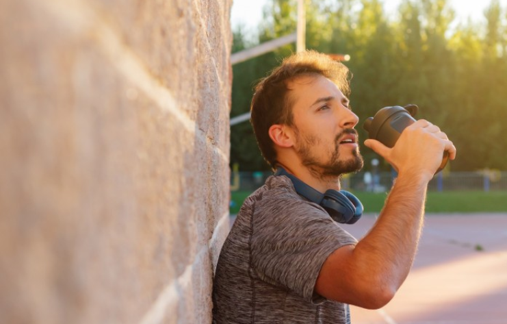 ¿Qué suplementos combinar según tu objetivo fitness?