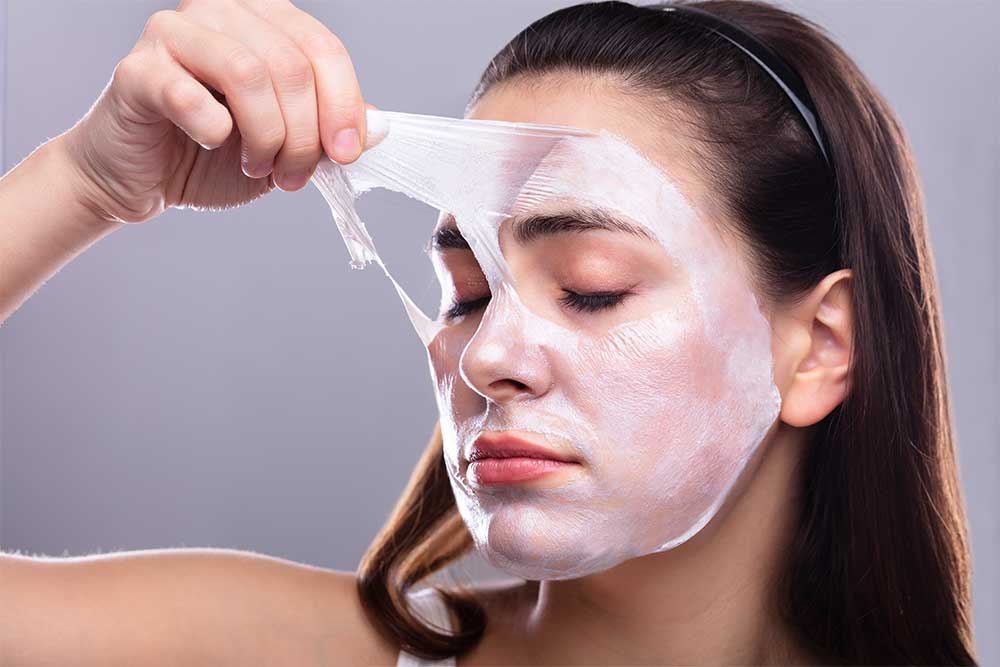 Dermocosmética y Envejecimiento Cutáneo Retinoides y Péptidos