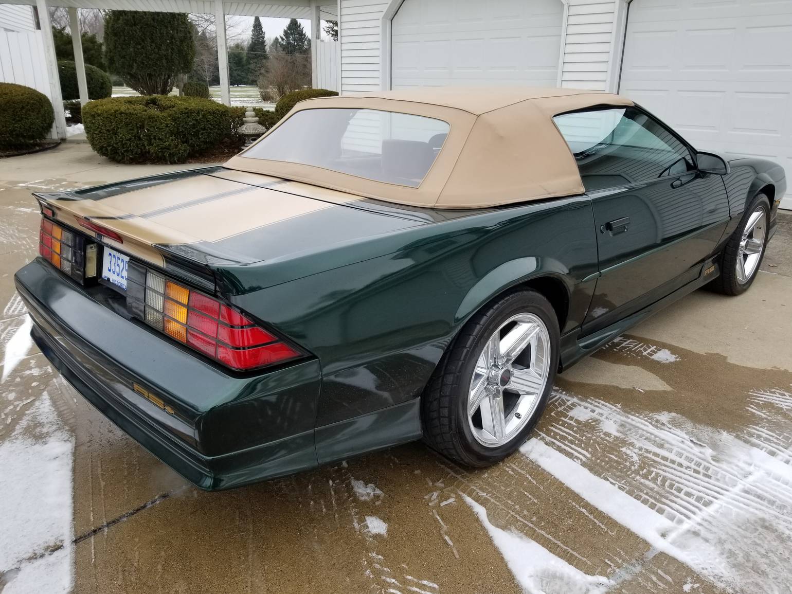 Last and Best of the 3rd Gen Camaros: 18k-Mile 1992 Camaro RS Convertible  25th Anniversary Heritage Edition | Zero260