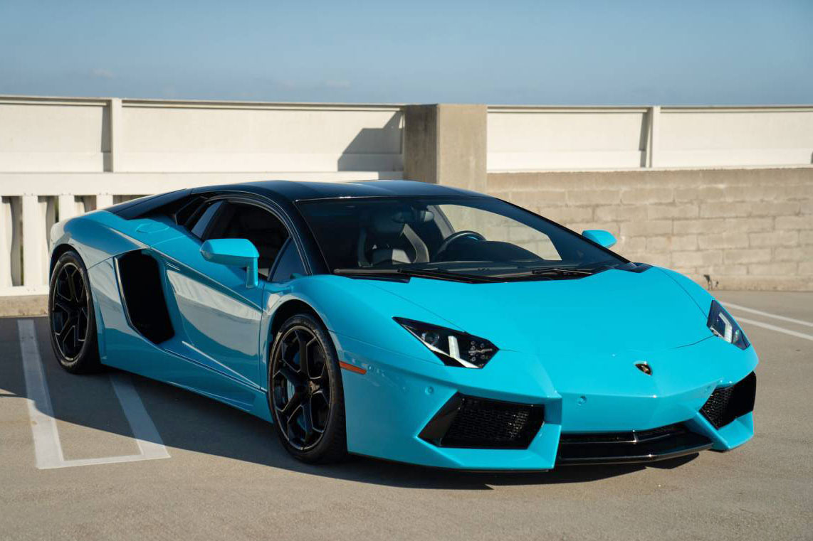 Raging Bull in Sky Blue: 15k-Mile 2012 Lamborghini Aventador | Zero260