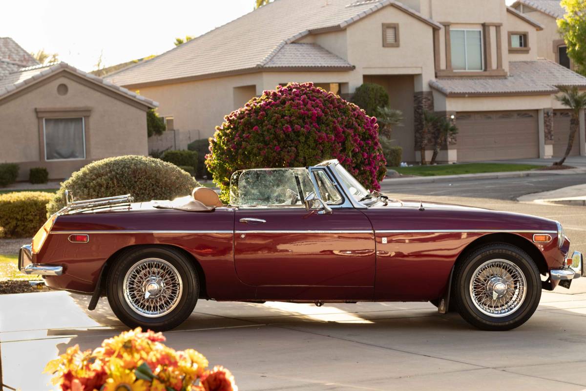 vintage-burgundy-at-a-value-price-handsomely-restored-1973-mg-mgb00A0A 5Whse8gN52dz 0CI0pO 1200x900-1
