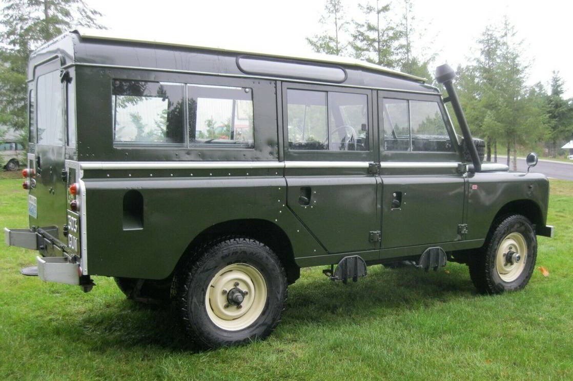 rule-britannia-1971-land-rover-series-iia-long-deluxe-safari-station-wagon 01717 ksw4OU0s924z 0pO0jm 1200x900