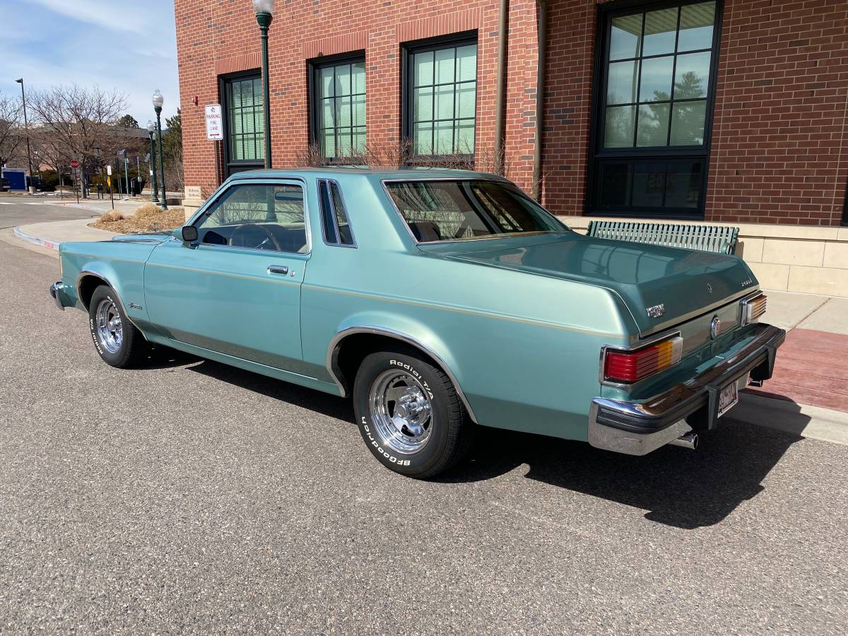 hello-mother-hello-father-10k-mile-1978-ford-granada-2-door-coupe01212 hbW9X6Qn2D8z 0CI0t2 1200x900