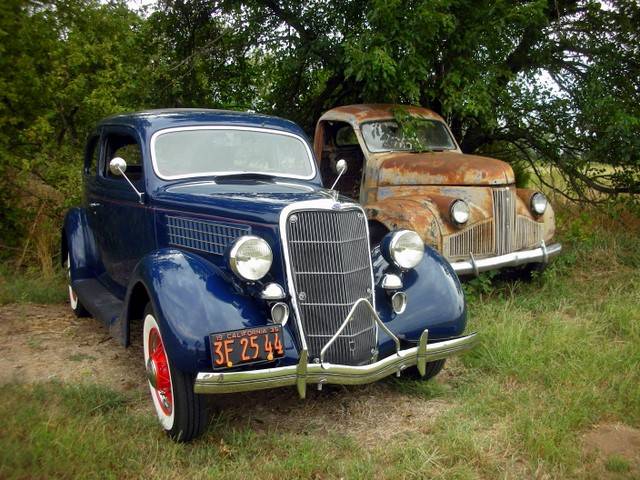 perfect-pairing-1935-ford-tudor-sedan-with-matching-vintage-teardrop-trailer00B0B 2HENJlpzOo6 0ak07K 1200x900