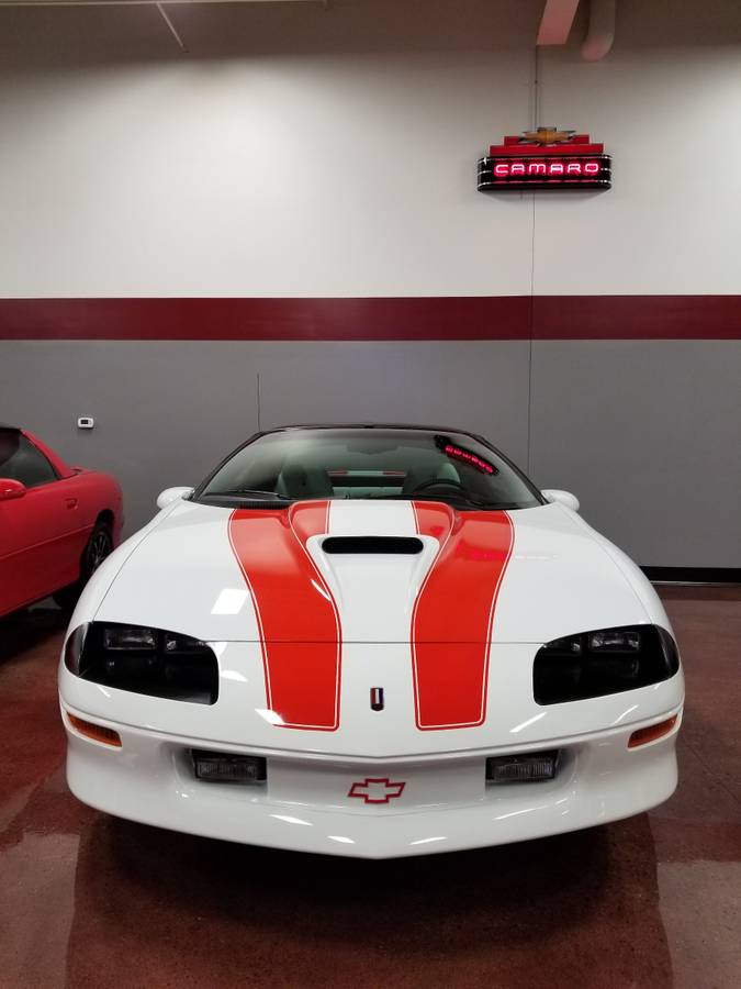 Eye of the Beholder: 572-Mile 1997 Chevrolet Camaro SS SLP 30th Anniversary  Edition Coupe 6-Speed | Zero260
