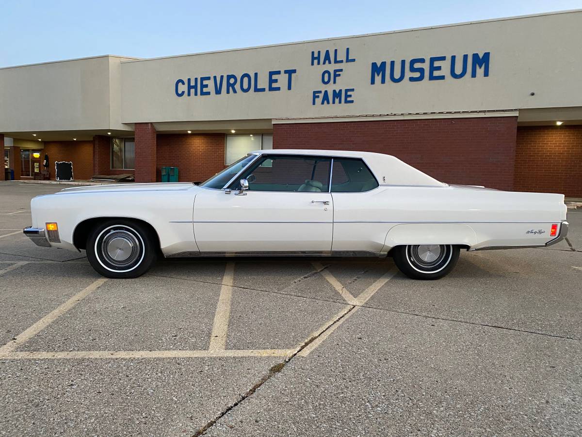 Rocket Powered Cream Cruiser 27k Mile 1972 Oldsmobile Ninety Eight Coupe Zero260