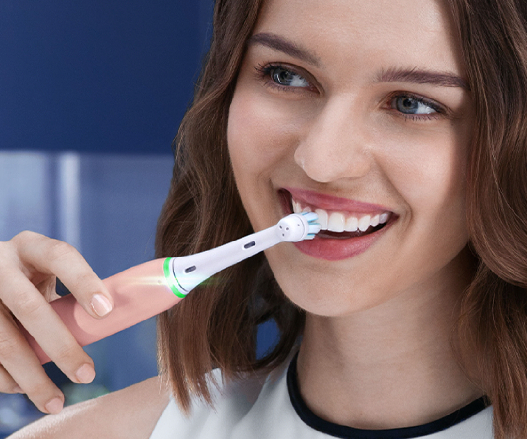 Oral-B IO 6 Electric Toothbrush With Pressure Sensor | Oral-B UK