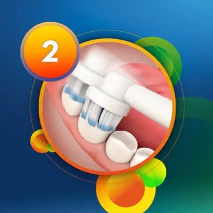 Изображение - Електрическа четка за зъби Oral-B Junior за деца на възраст 6+ в лилаво или зелено - една до друга стъпка 2 undefined
