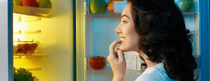 Flossing after eating