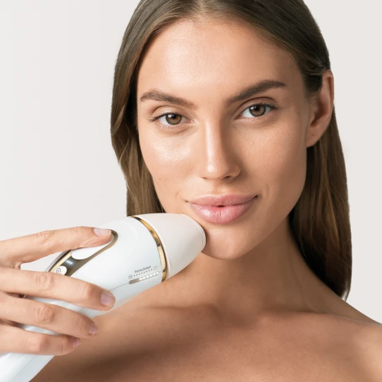  Braun IPL - Depilación de larga duración para mujeres y  hombres, Silk Expert Mini PL1014 con maquinilla de afeitar Venus, reducción  de cabello de larga duración en el crecimiento del cabello