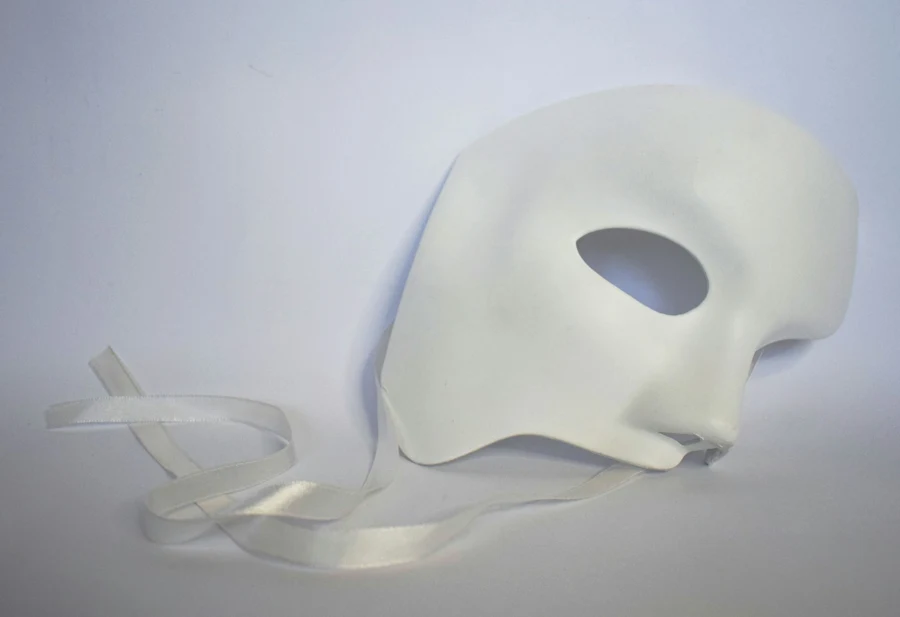 A white mask