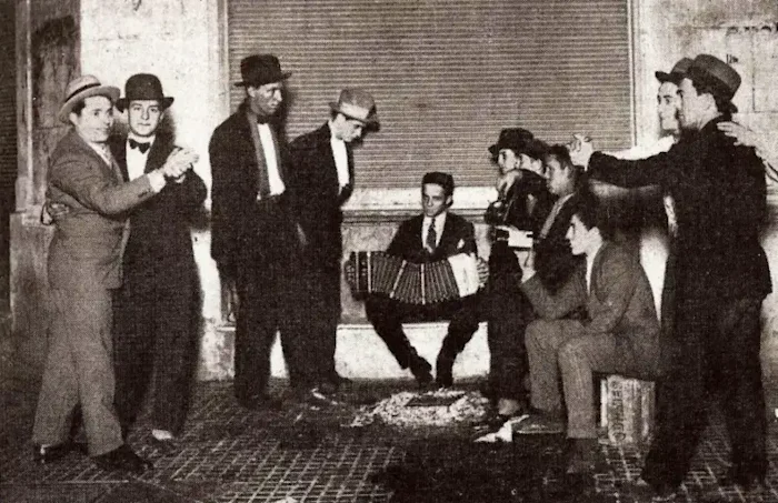 Tango between men in Buenos Aires