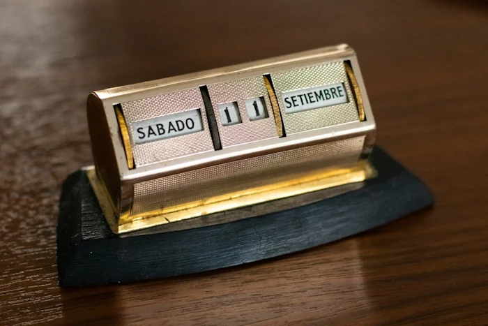 A retro mechanical calendar