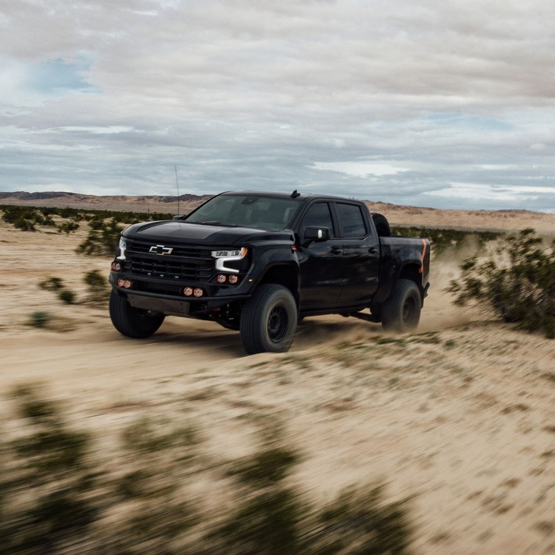 Foxracing Silverado in Dirt