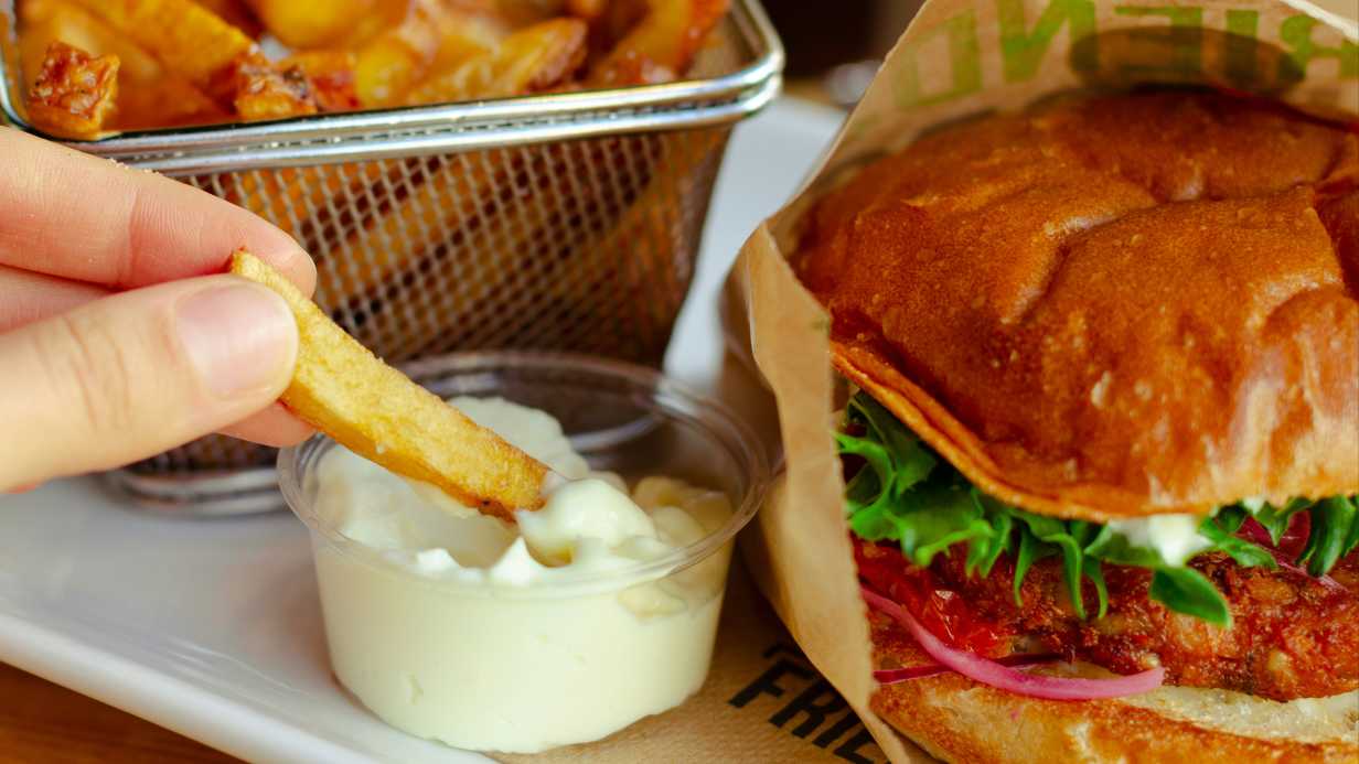 quick service restaurants serving fries and burgers are using Gigpro for staffing.
