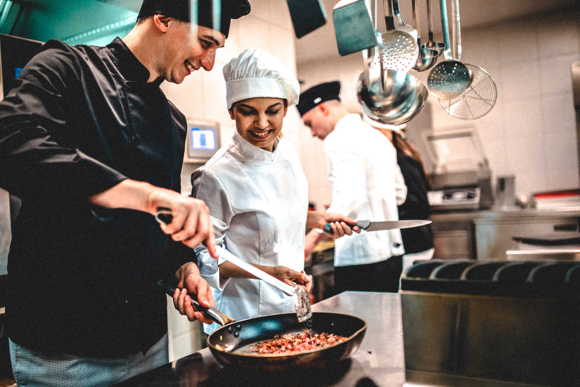 13 Proven Ways To Retain Restaurant Employees