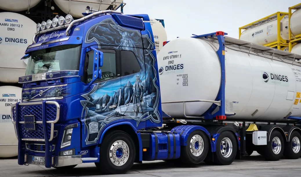 Dinges Logistics Truck