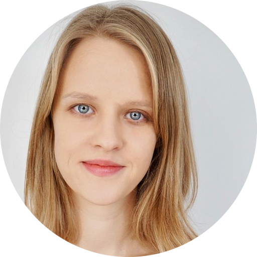 Undine Rubeze headshot