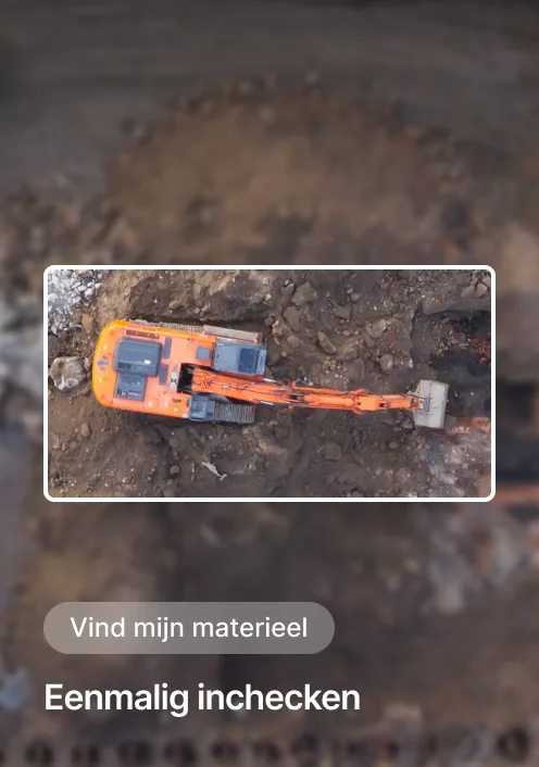 Luchtfoto van een oranje graafmachine aan het werk op een bouwlocatie met de knoppen "asset vinden"