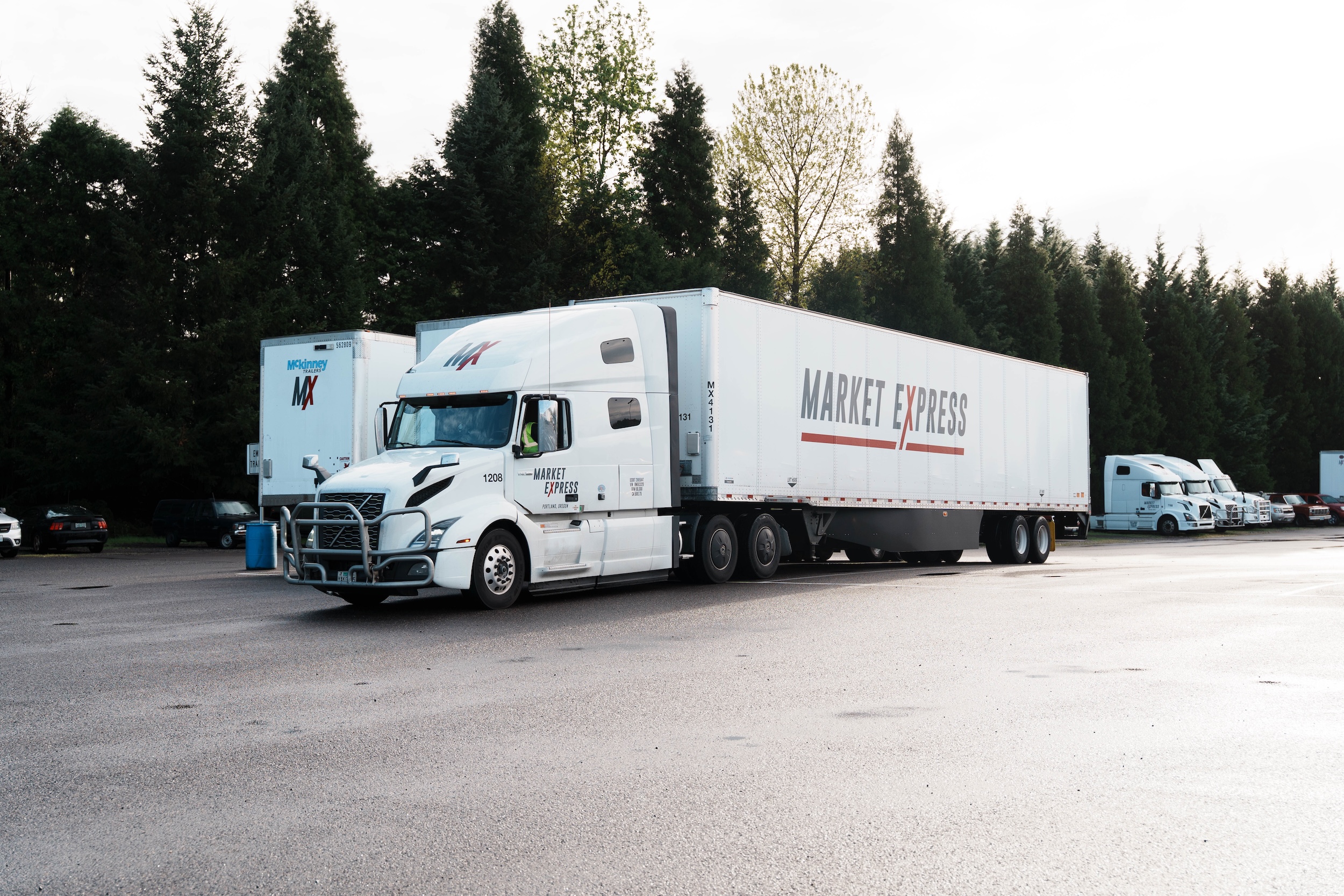 Market Express improves trailer utilization by 60% with Asset Gateways and Cargo Monitors