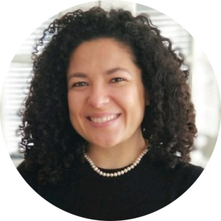 Julia Monroy Headshot Cropped