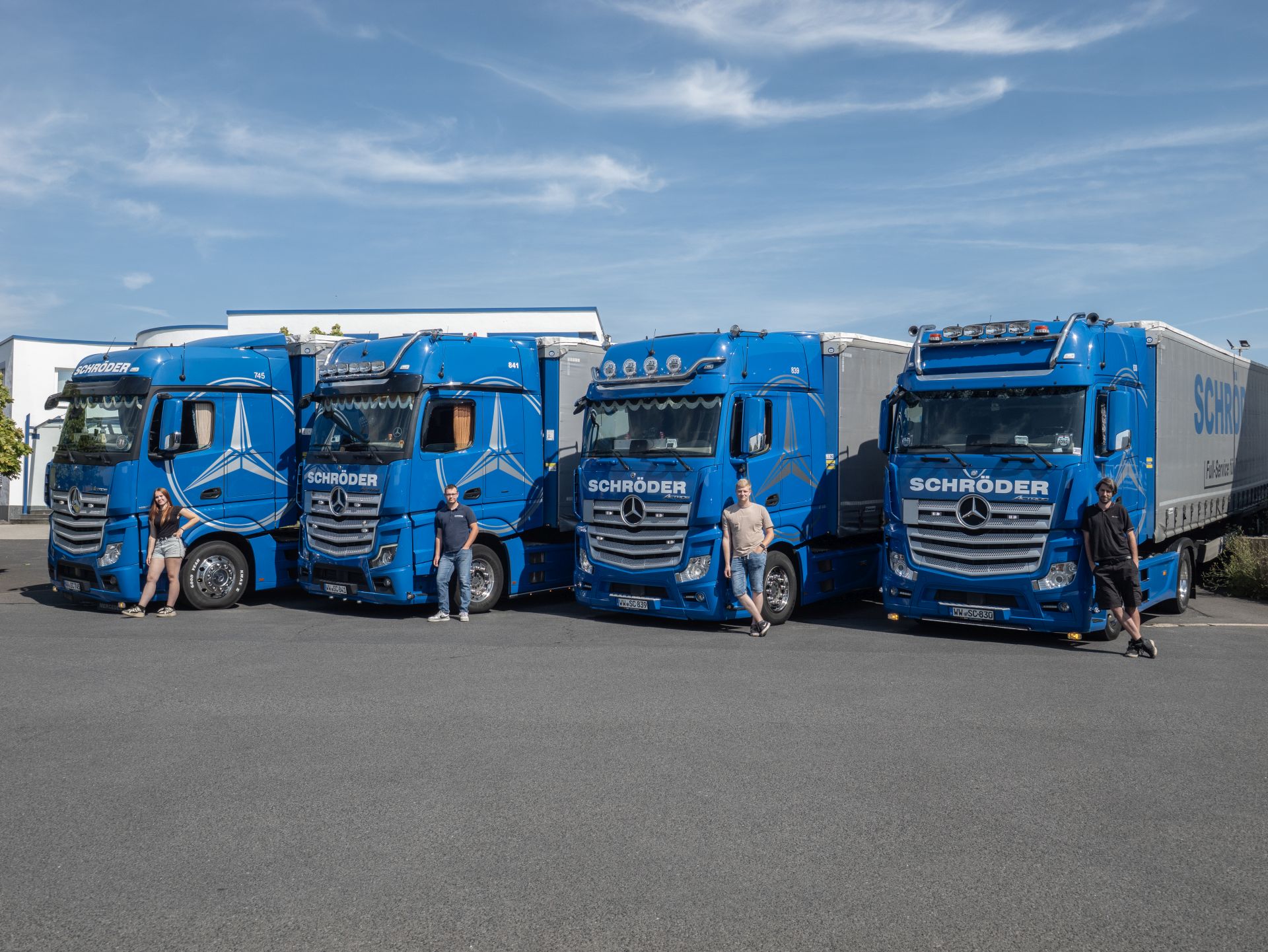 Gebrüder Schröder Cuts Idle Costs by 50% and Gains Efficiency, Safety, and Transparency with Samsara