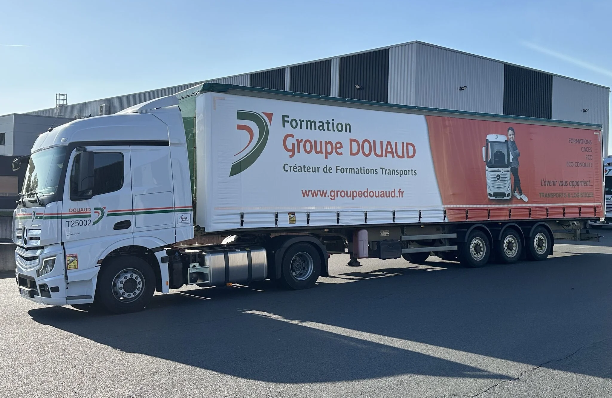 Transports Douaud enhances driver safety with Samsara's AI-powered dashcams