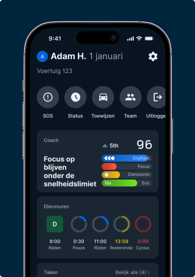 Smartphonescherm met voertuigmanagement-app met snelheidsbewaking, ritstatus en planningstimers voor voertuig 105.