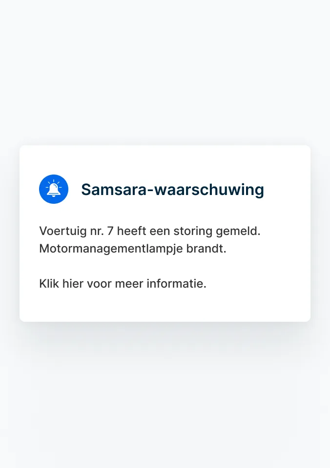 Een Samsara Alert geeft aan dat een voertuig een storing heeft gemeld en het motormanagementlampje brandt.