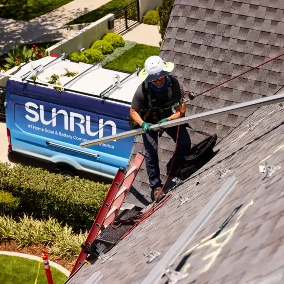 Sunrun reduces their vehicle accident rate by 32% in less than one year with AI Dash Cams