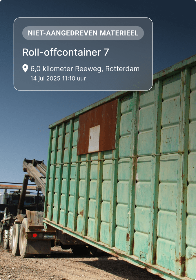 Groene rolcontainer nr. 7 op de laadbak met locatiegegevens die de status van een niet aangedreven asset tonen in Austin, TX.