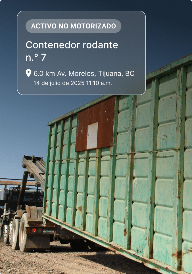 Contenedor verde nº 7 en camión con detalles de ubicación que muestran el estado del activo no motorizado en Austin, TX.
