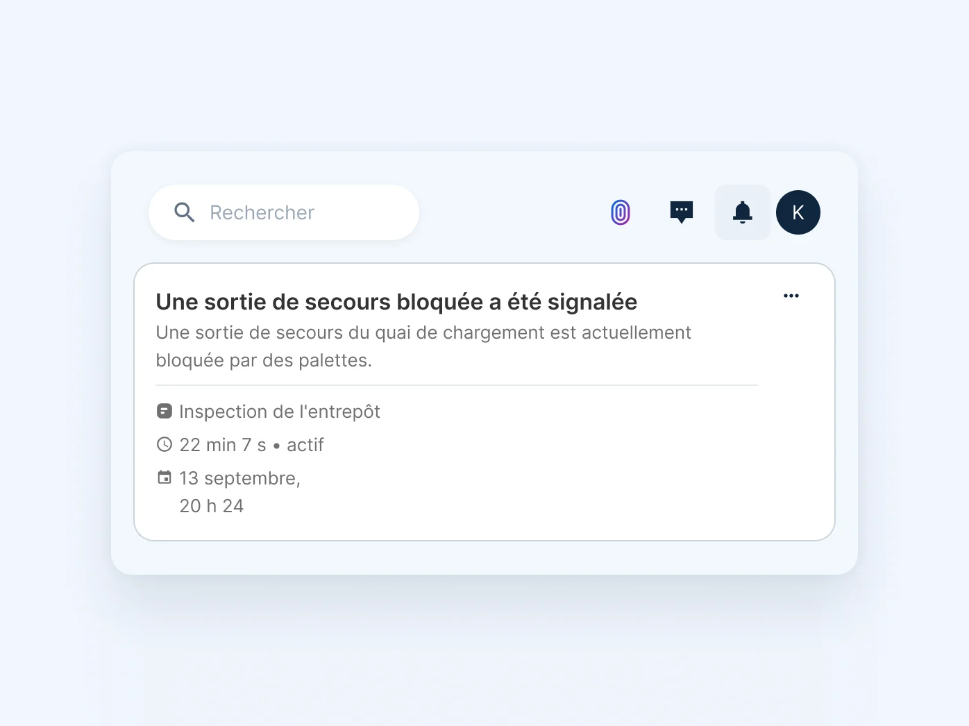 Alerte avec notification de sécurité concernant une issue de secours bloquée dans la zone de chargement, signalée à 20 h 24.
