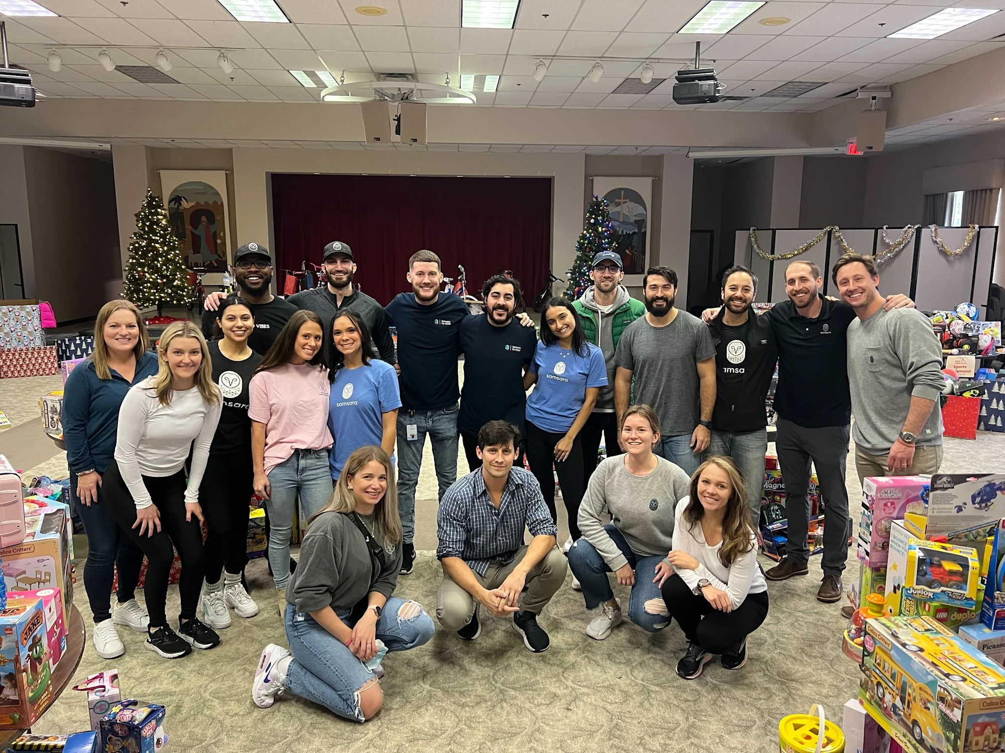 Volunteers of the Samsara Atlanta Office visit the Atlanta Children's Homeless Shelter