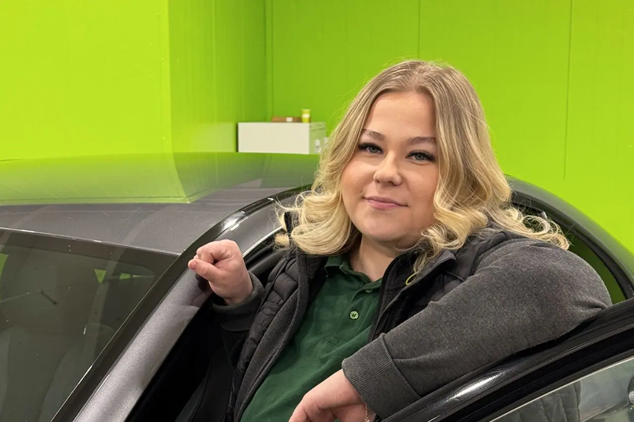 Automyyjä Jenny 1280x853