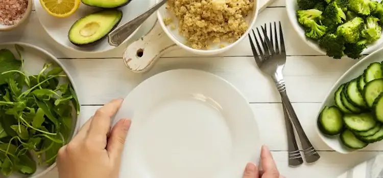 Plate and food dishes