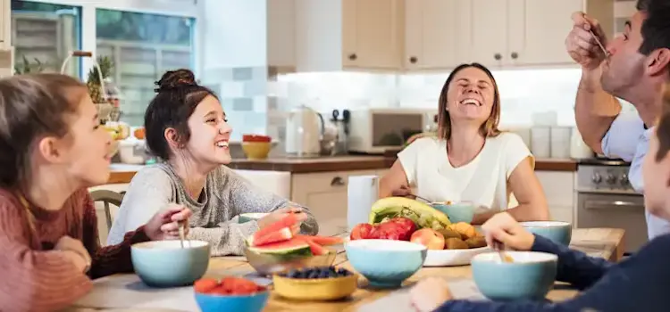 family eating healthy snacks