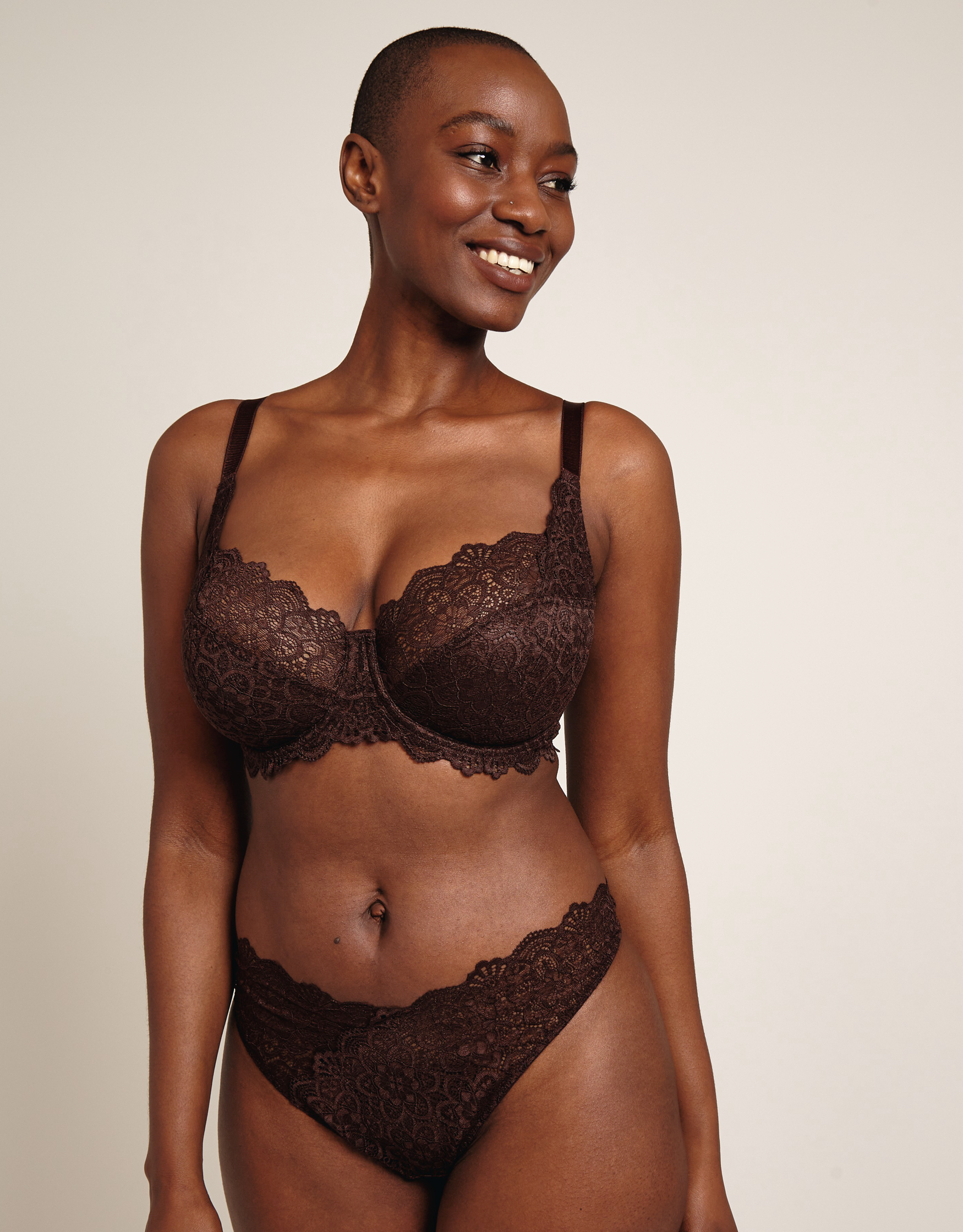 Side Support Bras  Bras with Side Support Panels in a D-L Cup