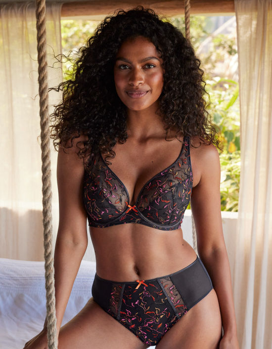 36FF – Forever Yours Lingerie