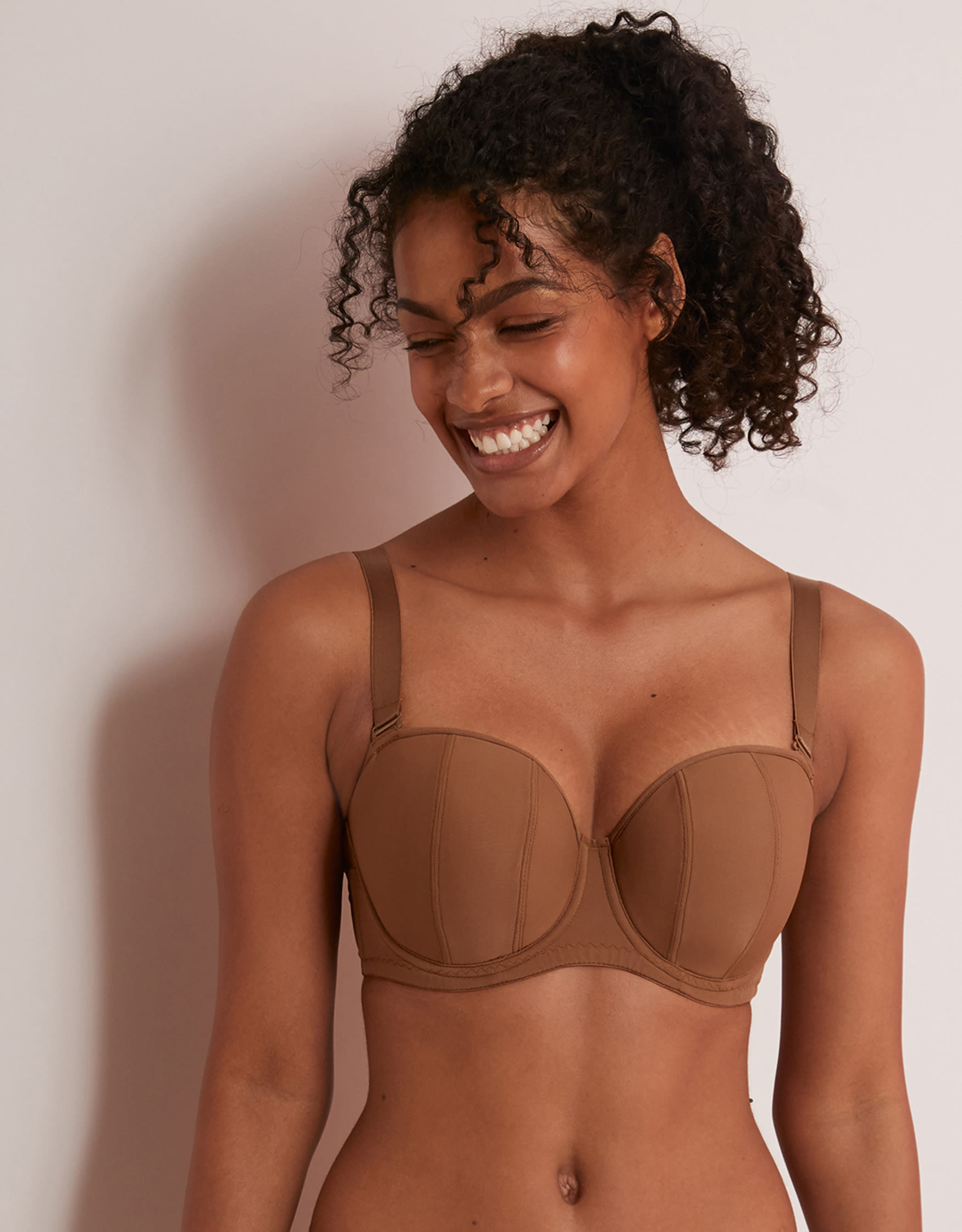 Luxe Strapless Bra! D-J cup  'Best Supporting Act' goes to The