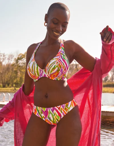 Women's Shore Halter Bikini Top (36DD, Black Print Chevron)