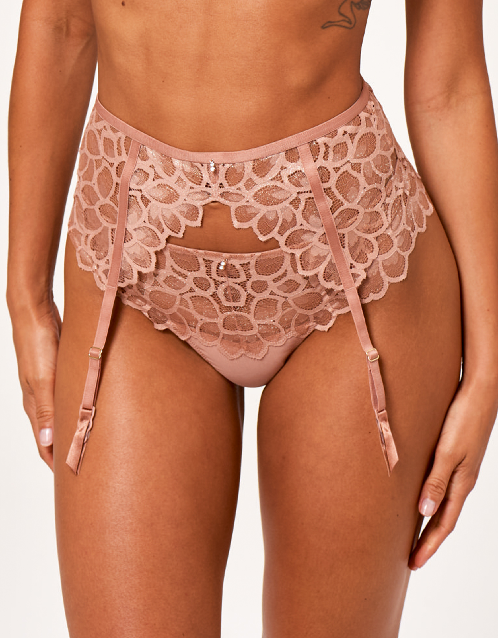 Suspender Belts & Garters | Suspenders for Women | Bravissimo