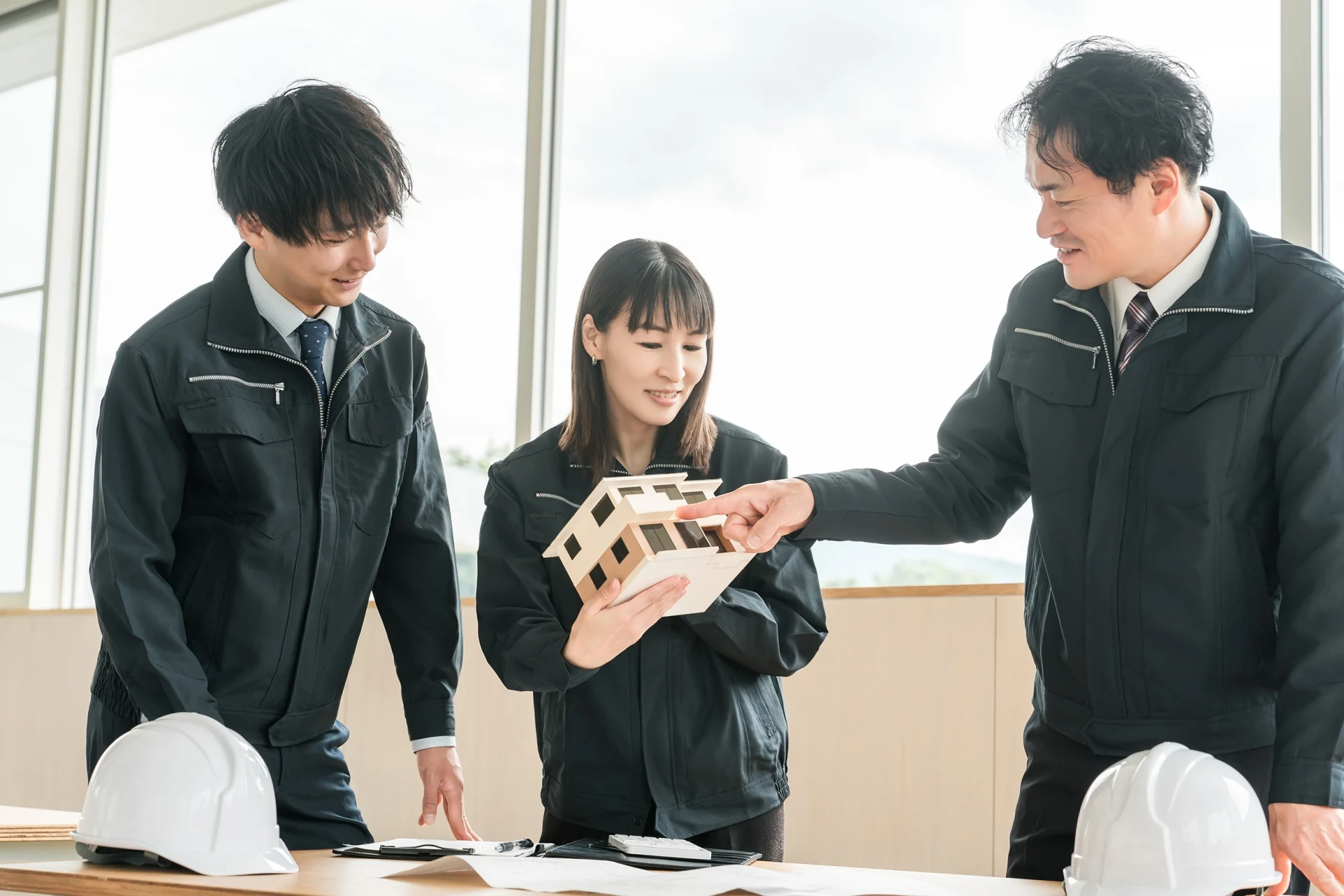 建設業許可とは？制度概要・メリットから取得要件・申請フローまで徹底解説のイメージ