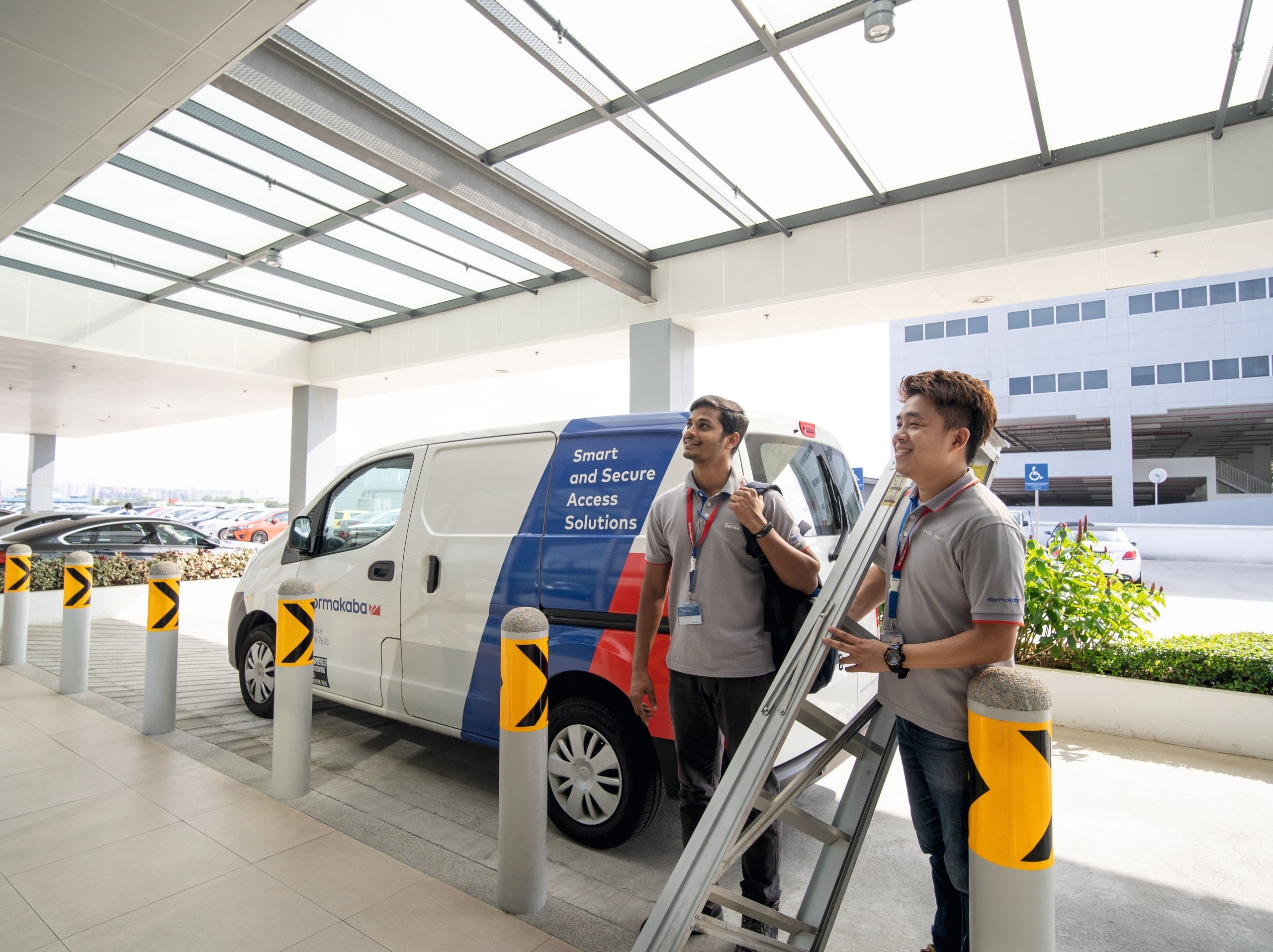 IM SERVICEVAN 157618 web-jpeg-4-scaled