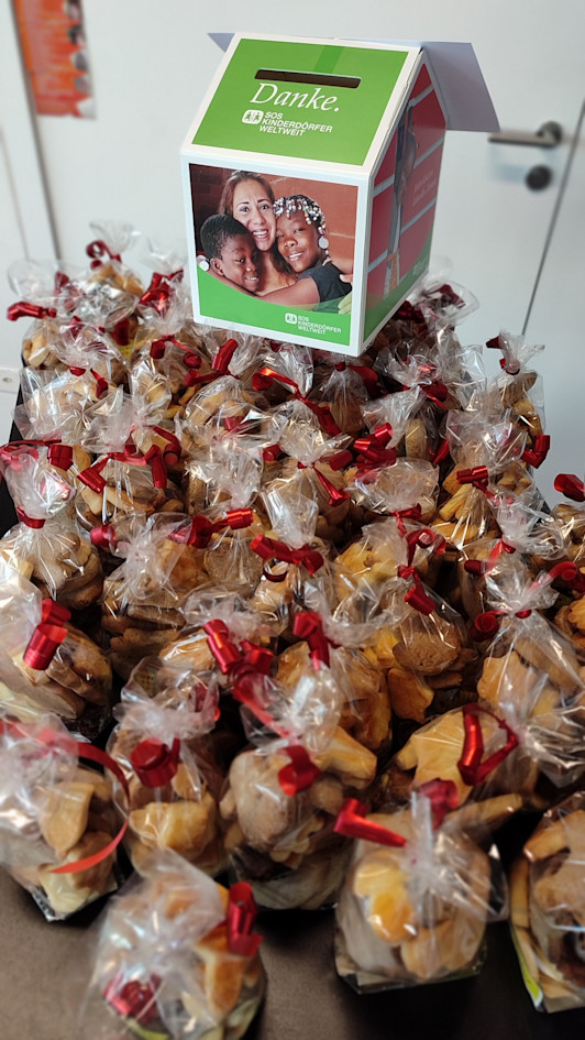 Die 2. Klasse der Oberschule Vaduz verkaufte Krömle für das Einkommensförderungsprogramm in Niger